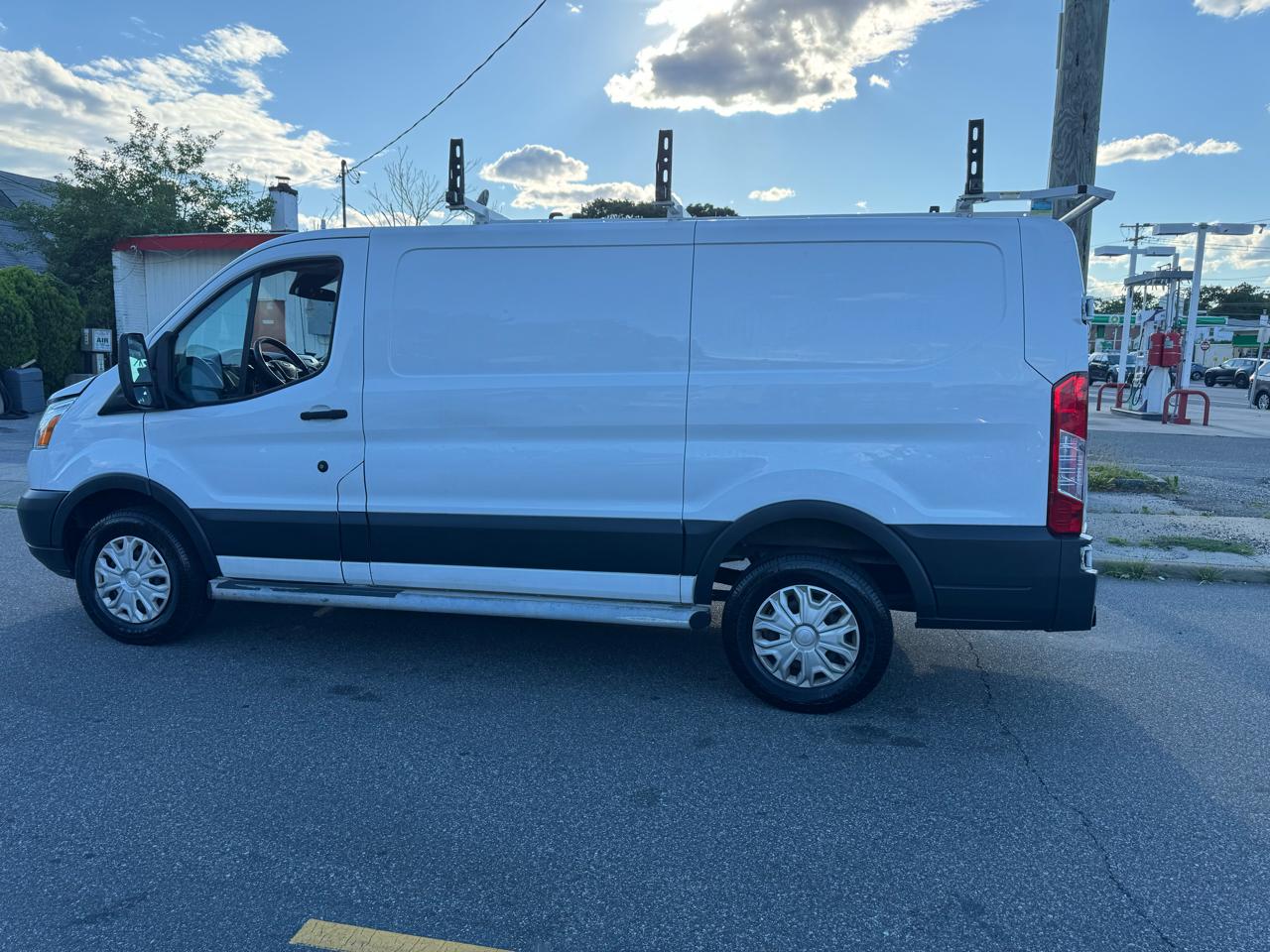 ford transit van 2018 1FTYR1YMXJKB38205 image ford transit van 2018 1FTYR1YMXJKB38205 image